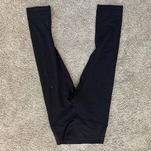 Lululemon black capri leggings